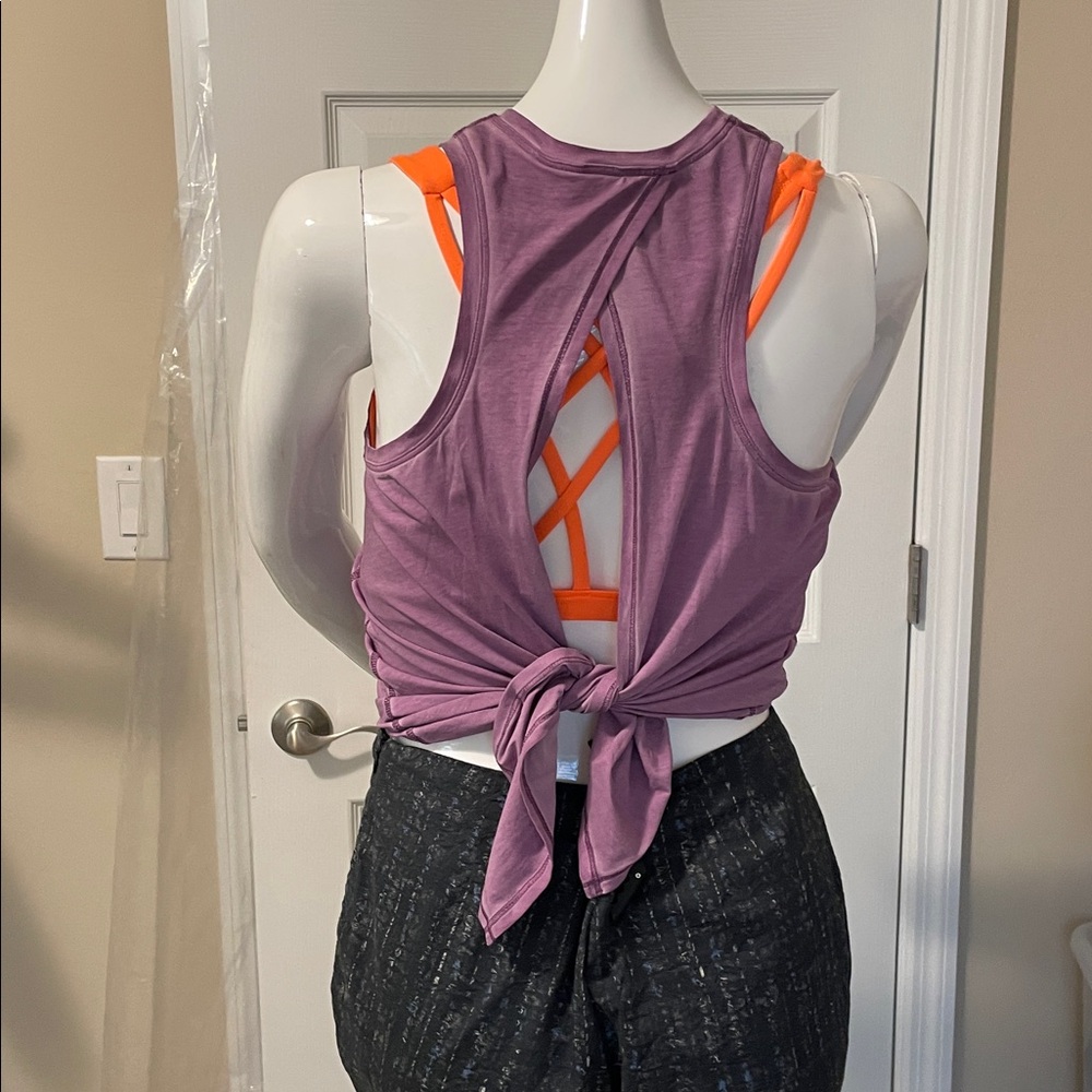 Lululemon ALL TIED UP TANK SIZE 4 NWT rustic lavender - Picture 5 of 11